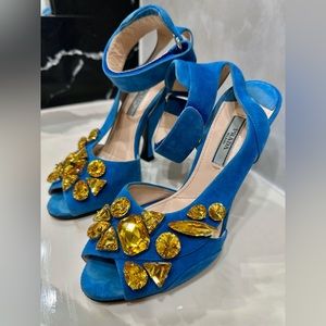 Prada Marea Camoscio Ricamo heels